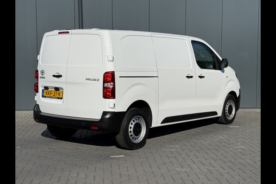 Toyota ProAce Worker 2.0 D-4D 145 PK / L2H1 / 1e EIG. / AIRCO / CRUISE / 3-ZITS / DAB / CARPLAY