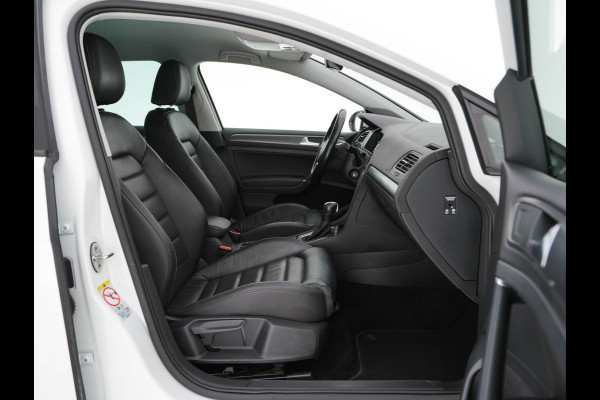 Volkswagen e-Golf E-DITION (INCL-BTW) *VIENNA-FULL-LEATHER | DIGI-COCKPIT | FULL-LED | ADAPTIVE-CRUISE | DYNAUDIO | NAVI-FULLMAP | CAMERA | DAB+ | SPORT-SEATS | HEATED-SEATS | CCS-FASTLOADER | ECC | PDC | 18''ALU*
