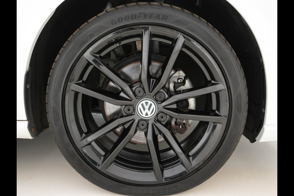 Volkswagen e-Golf E-DITION (INCL-BTW) *VIENNA-FULL-LEATHER | DIGI-COCKPIT | FULL-LED | ADAPTIVE-CRUISE | DYNAUDIO | NAVI-FULLMAP | CAMERA | DAB+ | SPORT-SEATS | HEATED-SEATS | CCS-FASTLOADER | ECC | PDC | 18''ALU*