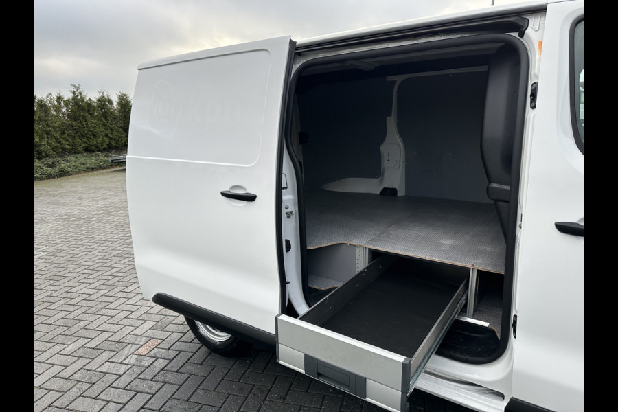 Toyota ProAce Worker 2.0 D-4D 145 PK / 1e EIGENAAR / 34.774 KM / INRICHTING / CRUISE / AIRCO / APPLE CARPLAY / ANDROID AUTO