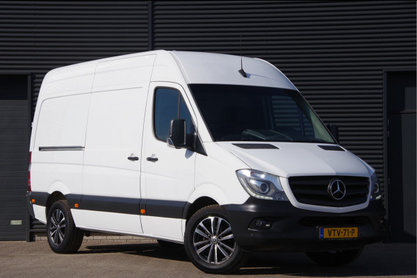 Mercedes-Benz Sprinter 319 3.0 CDI V6 AUT. XENON, TREKHAAK, CAMERA, NAVI, CRUISE, AIRCO, STANDKACHEL, STOELVERWARMING, PARKEERSENSOREN