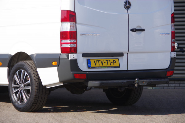 Mercedes-Benz Sprinter 319 3.0 CDI V6 AUT. XENON, TREKHAAK, CAMERA, NAVI, CRUISE, AIRCO, STANDKACHEL, STOELVERWARMING, PARKEERSENSOREN