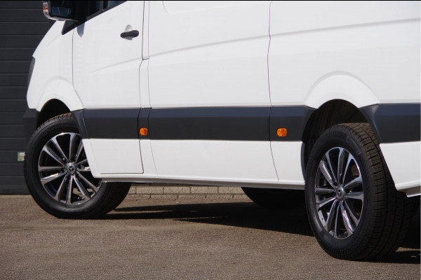 Mercedes-Benz Sprinter 319 3.0 CDI V6 AUT. XENON, TREKHAAK, CAMERA, NAVI, CRUISE, AIRCO, STANDKACHEL, STOELVERWARMING, PARKEERSENSOREN