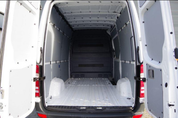 Mercedes-Benz Sprinter 319 3.0 CDI V6 AUT. XENON, TREKHAAK, CAMERA, NAVI, CRUISE, AIRCO, STANDKACHEL, STOELVERWARMING, PARKEERSENSOREN