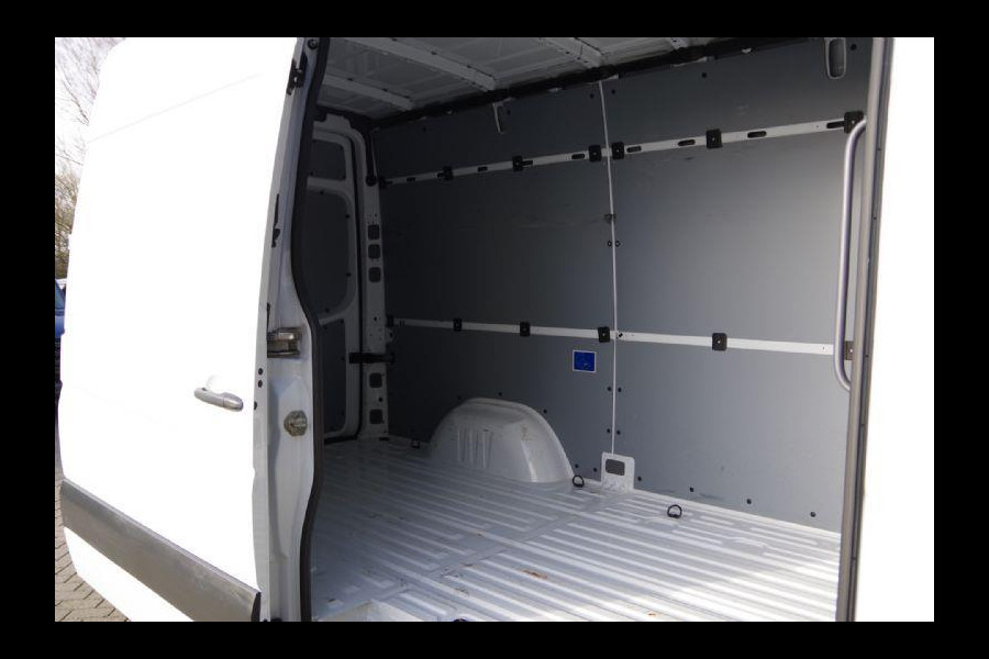 Mercedes-Benz Sprinter 319 3.0 CDI V6 AUT. XENON, TREKHAAK, CAMERA, NAVI, CRUISE, AIRCO, STANDKACHEL, STOELVERWARMING, PARKEERSENSOREN