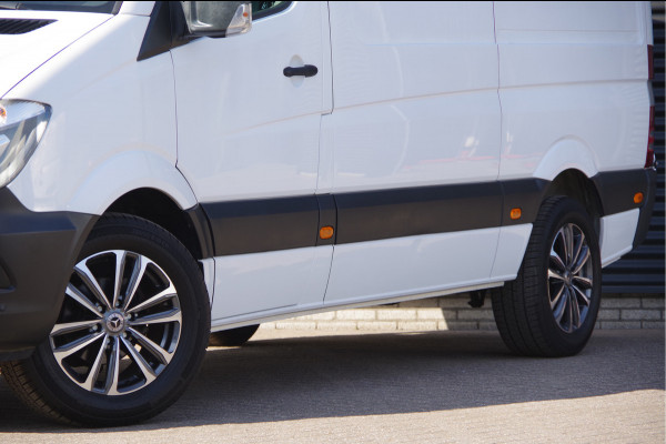 Mercedes-Benz Sprinter 319 3.0 CDI V6 AUT. XENON, TREKHAAK, CAMERA, NAVI, CRUISE, AIRCO, STANDKACHEL, STOELVERWARMING, PARKEERSENSOREN