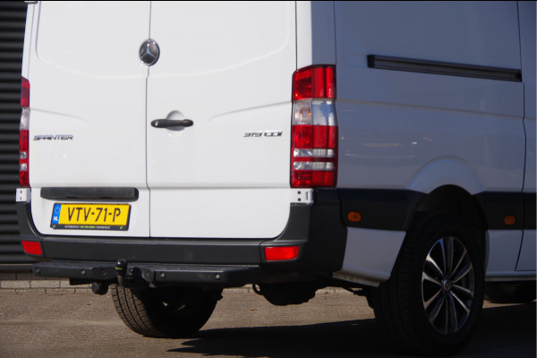 Mercedes-Benz Sprinter 319 3.0 CDI V6 AUT. XENON, TREKHAAK, CAMERA, NAVI, CRUISE, AIRCO, STANDKACHEL, STOELVERWARMING, PARKEERSENSOREN