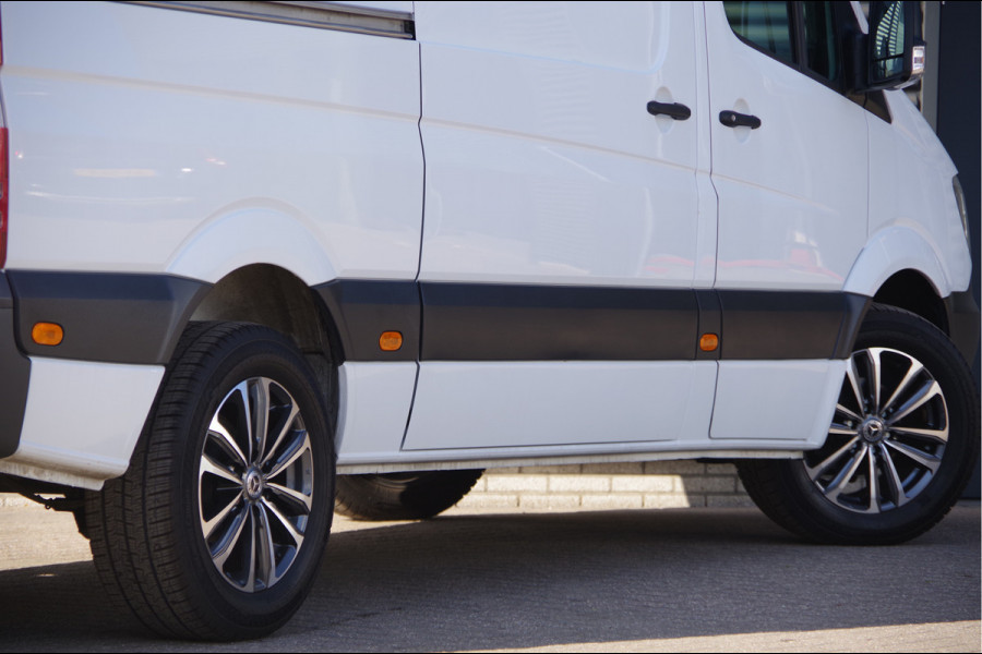Mercedes-Benz Sprinter 319 3.0 CDI V6 AUT. XENON, TREKHAAK, CAMERA, NAVI, CRUISE, AIRCO, STANDKACHEL, STOELVERWARMING, PARKEERSENSOREN
