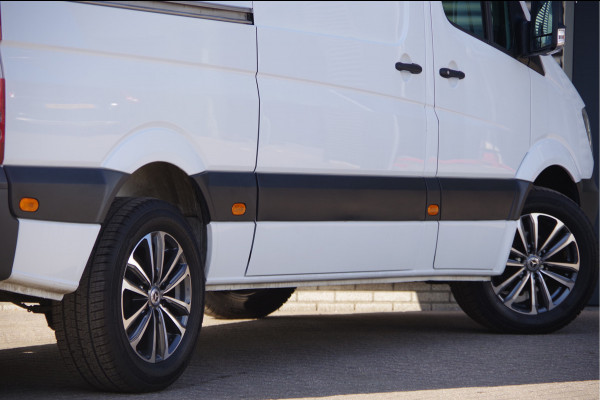 Mercedes-Benz Sprinter 319 3.0 CDI V6 AUT. XENON, TREKHAAK, CAMERA, NAVI, CRUISE, AIRCO, STANDKACHEL, STOELVERWARMING, PARKEERSENSOREN