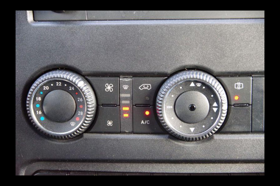 Mercedes-Benz Sprinter 319 3.0 CDI V6 AUT. XENON, TREKHAAK, CAMERA, NAVI, CRUISE, AIRCO, STANDKACHEL, STOELVERWARMING, PARKEERSENSOREN