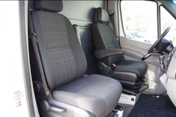 Mercedes-Benz Sprinter 319 3.0 CDI V6 AUT. XENON, TREKHAAK, CAMERA, NAVI, CRUISE, AIRCO, STANDKACHEL, STOELVERWARMING, PARKEERSENSOREN