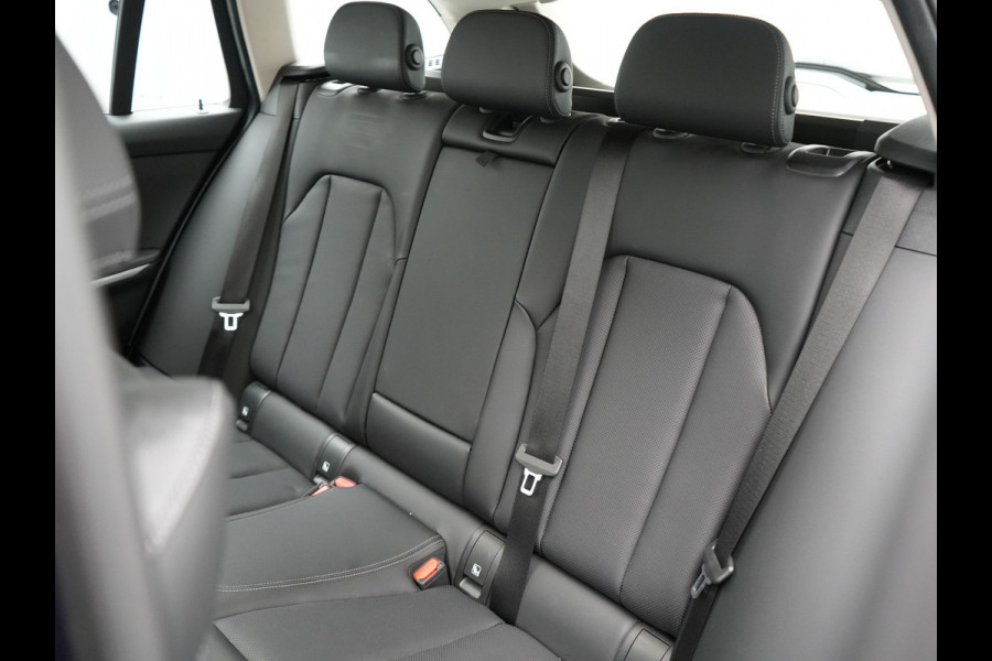 BMW 3 Serie Touring 330e Luxury Line Plug In Hybrid 293pk PHEV | Panodak | Laser LED | Adaptive Onderstel | 360 Camera | Adaptive cruise | Head Up | Lederen Sportstoelen Memory | Sfeerverlichting | 18"L.M | Keyless |