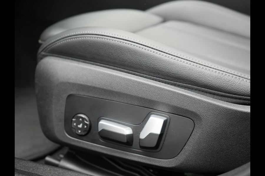 BMW 3 Serie Touring 330e Luxury Line Plug In Hybrid 293pk PHEV | Panodak | Laser LED | Adaptive Onderstel | 360 Camera | Adaptive cruise | Head Up | Lederen Sportstoelen Memory | Sfeerverlichting | 18"L.M | Keyless |
