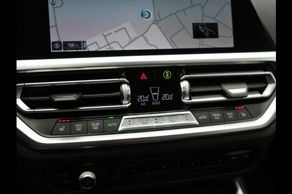 BMW 3 Serie Touring 330e Luxury Line Plug In Hybrid 293pk PHEV | Panodak | Laser LED | Adaptive Onderstel | 360 Camera | Adaptive cruise | Head Up | Lederen Sportstoelen Memory | Sfeerverlichting | 18"L.M | Keyless |