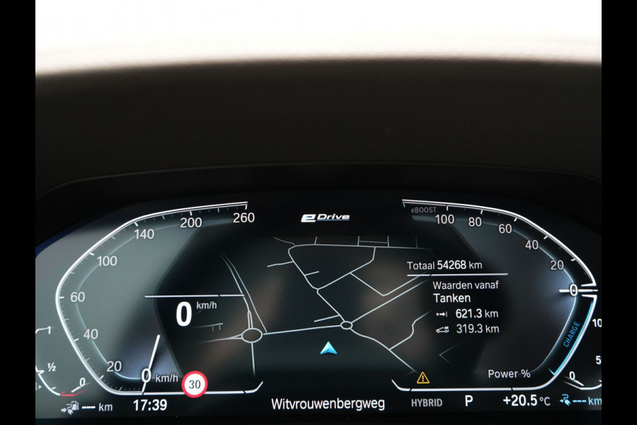 BMW 3 Serie Touring 330e Luxury Line Plug In Hybrid 293pk PHEV | Panodak | Laser LED | Adaptive Onderstel | 360 Camera | Adaptive cruise | Head Up | Lederen Sportstoelen Memory | Sfeerverlichting | 18"L.M | Keyless |