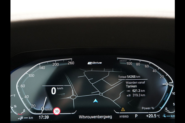 BMW 3 Serie Touring 330e Luxury Line Plug In Hybrid 293pk PHEV | Panodak | Laser LED | Adaptive Onderstel | 360 Camera | Adaptive cruise | Head Up | Lederen Sportstoelen Memory | Sfeerverlichting | 18"L.M | Keyless |