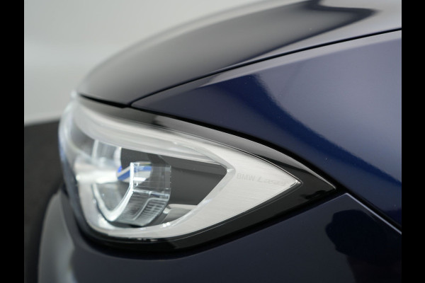 BMW 3 Serie Touring 330e Luxury Line Plug In Hybrid 293pk PHEV | Panodak | Laser LED | Adaptive Onderstel | 360 Camera | Adaptive cruise | Head Up | Lederen Sportstoelen Memory | Sfeerverlichting | 18"L.M | Keyless |