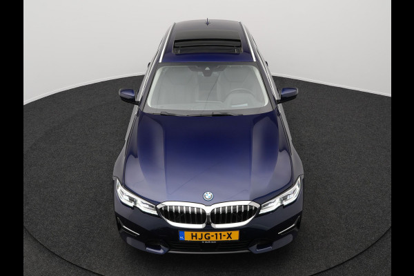 BMW 3 Serie Touring 330e Luxury Line Plug In Hybrid 293pk PHEV | Panodak | Laser LED | Adaptive Onderstel | 360 Camera | Adaptive cruise | Head Up | Lederen Sportstoelen Memory | Sfeerverlichting | 18"L.M | Keyless |
