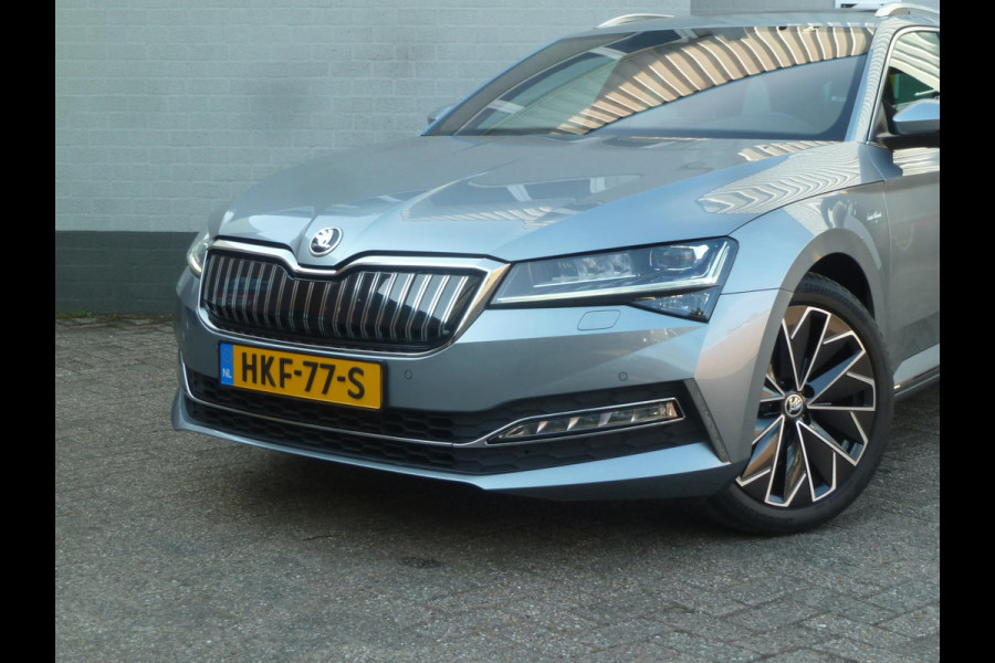 Škoda Superb Combi 1.4 TSI iV Laurin & Klement|Panodak|Leder|Memory|Matrix-LED|Virtual-Cockpit|Stoel/Stuurverwarming|Trekhaak