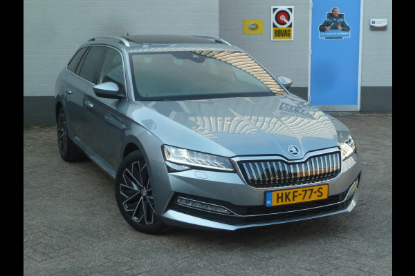 Škoda Superb Combi 1.4 TSI iV Laurin & Klement|Panodak|Leder|Memory|Matrix-LED|Virtual-Cockpit|Stoel/Stuurverwarming|Trekhaak