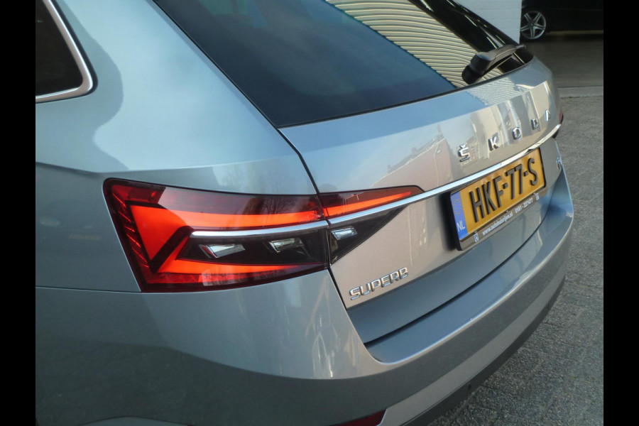 Škoda Superb Combi 1.4 TSI iV Laurin & Klement|Panodak|Leder|Memory|Matrix-LED|Virtual-Cockpit|Stoel/Stuurverwarming|Trekhaak
