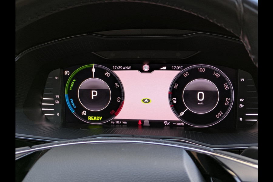 Škoda Superb Combi 1.4 TSI iV Laurin & Klement|Panodak|Leder|Memory|Matrix-LED|Virtual-Cockpit|Stoel/Stuurverwarming|Trekhaak