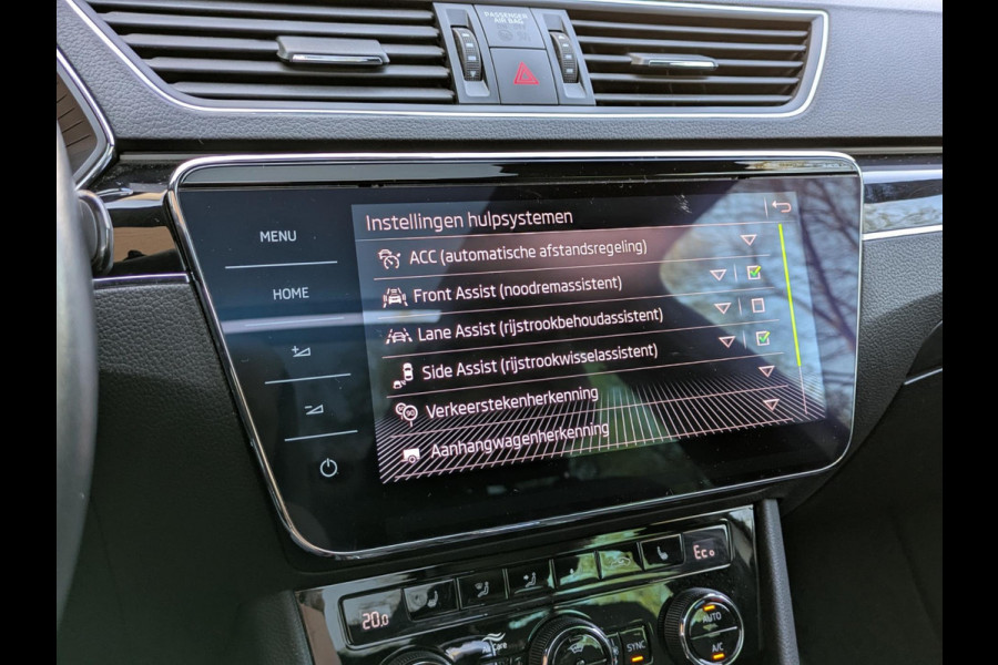 Škoda Superb Combi 1.4 TSI iV Laurin & Klement|Panodak|Leder|Memory|Matrix-LED|Virtual-Cockpit|Stoel/Stuurverwarming|Trekhaak