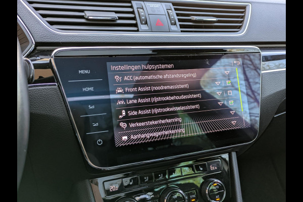 Škoda Superb Combi 1.4 TSI iV Laurin & Klement|Panodak|Leder|Memory|Matrix-LED|Virtual-Cockpit|Stoel/Stuurverwarming|Trekhaak