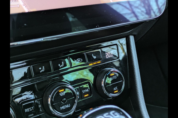 Škoda Superb Combi 1.4 TSI iV Laurin & Klement|Panodak|Leder|Memory|Matrix-LED|Virtual-Cockpit|Stoel/Stuurverwarming|Trekhaak