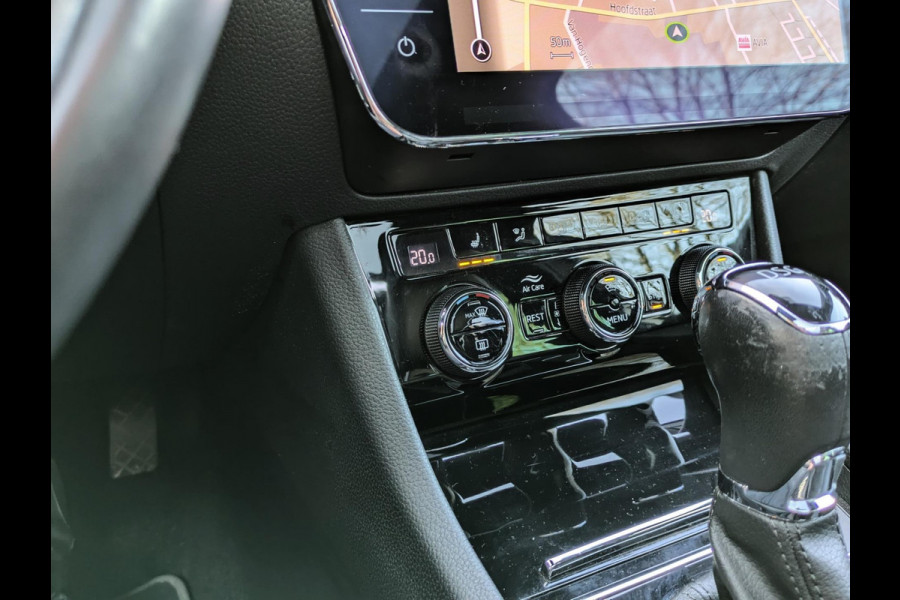 Škoda Superb Combi 1.4 TSI iV Laurin & Klement|Panodak|Leder|Memory|Matrix-LED|Virtual-Cockpit|Stoel/Stuurverwarming|Trekhaak