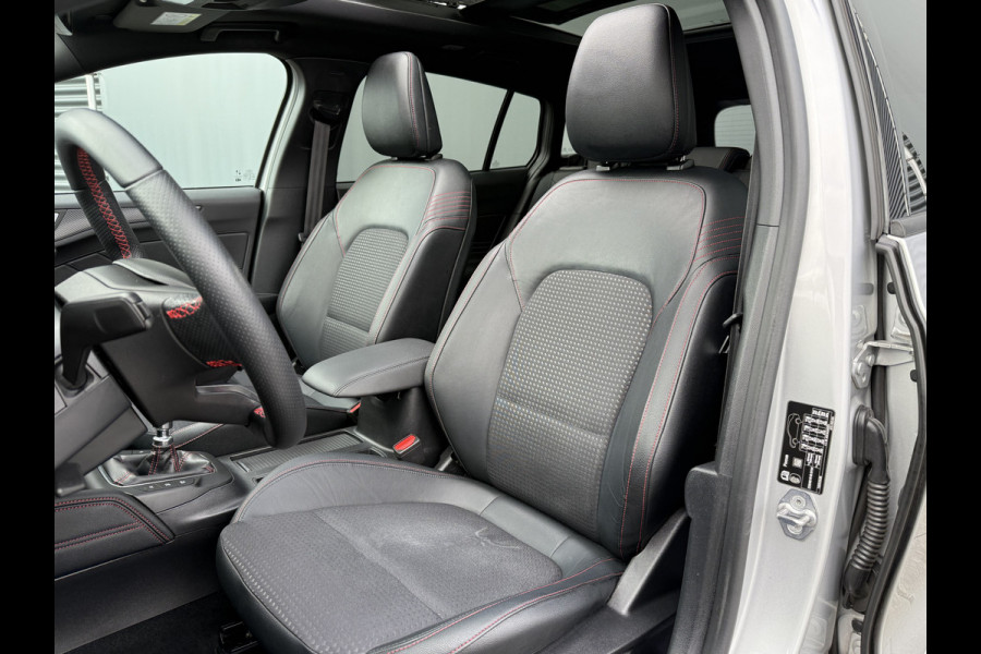Ford FOCUS Wagon BWJ 2020 | 1.5 TDCI 120PK ST Line Business | PANO | CLIMA | NAVI | AD CRUISE | PDC | SPORTSTOELEN | B&O