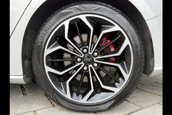 Ford FOCUS Wagon BWJ 2020 | 1.5 TDCI 120PK ST Line Business | PANO | CLIMA | NAVI | AD CRUISE | PDC | SPORTSTOELEN | B&O