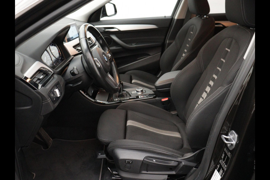BMW X2 sDrive20i High Executive Edition NAVI LED CRUISE SPORT-INTERIEUR