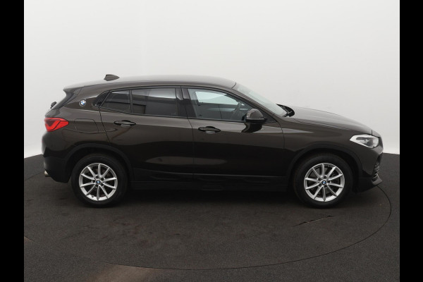 BMW X2 sDrive20i High Executive Edition NAVI LED CRUISE SPORT-INTERIEUR