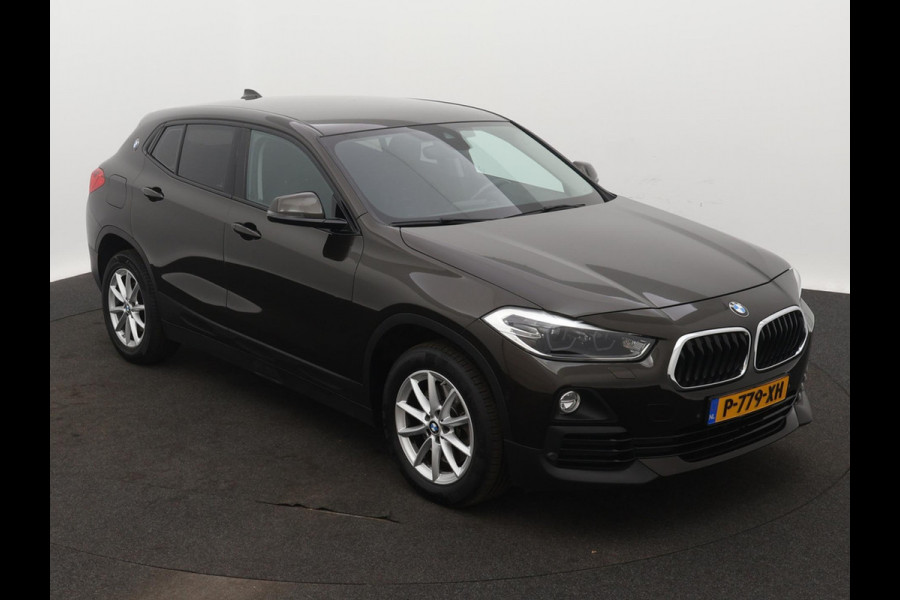 BMW X2 sDrive20i High Executive Edition NAVI LED CRUISE SPORT-INTERIEUR