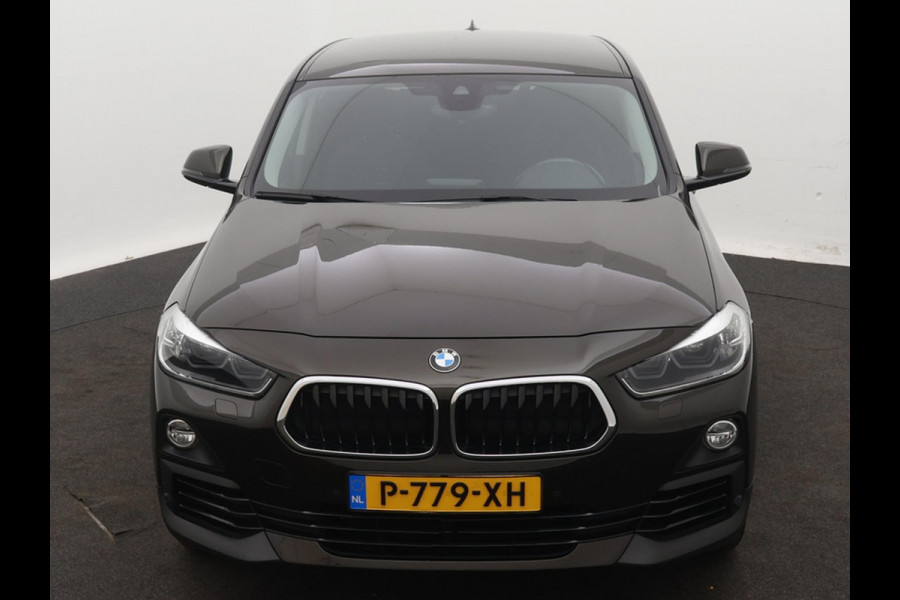 BMW X2 sDrive20i High Executive Edition NAVI LED CRUISE SPORT-INTERIEUR