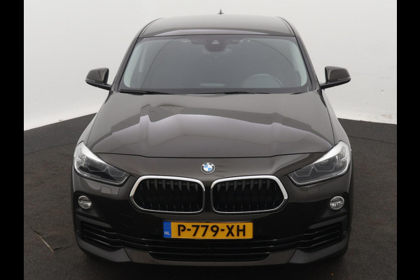 BMW X2 sDrive20i High Executive Edition NAVI LED CRUISE SPORT-INTERIEUR