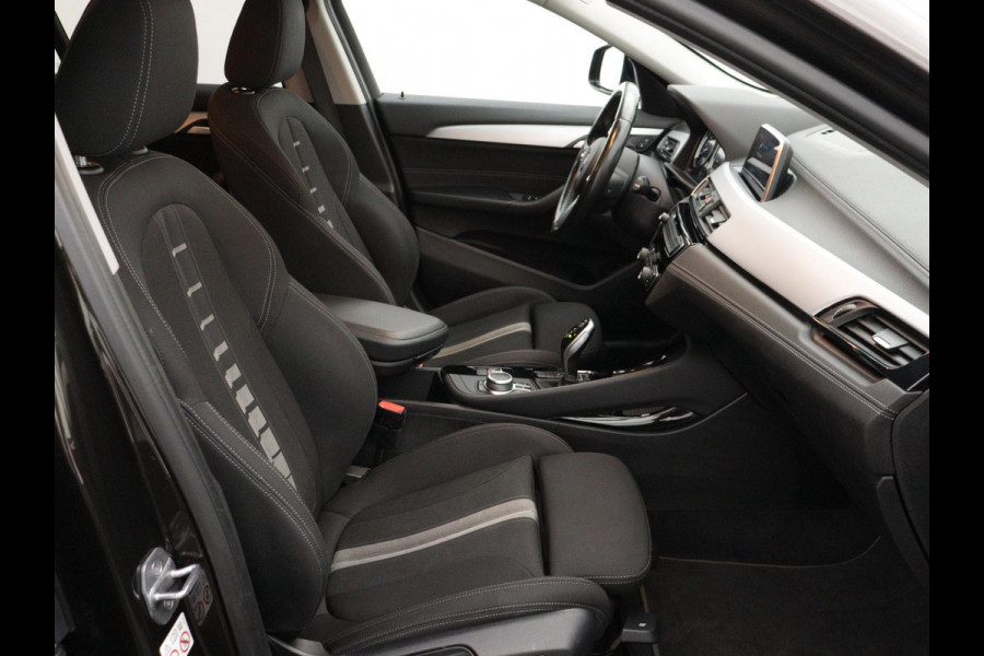 BMW X2 sDrive20i High Executive Edition NAVI LED CRUISE SPORT-INTERIEUR