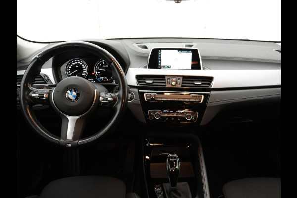 BMW X2 sDrive20i High Executive Edition NAVI LED CRUISE SPORT-INTERIEUR