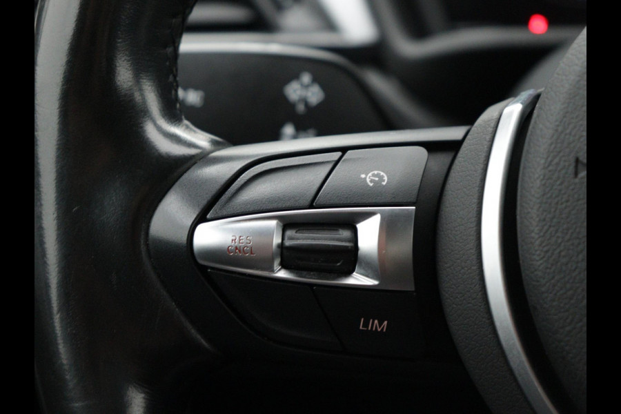 BMW X2 sDrive20i High Executive Edition NAVI LED CRUISE SPORT-INTERIEUR