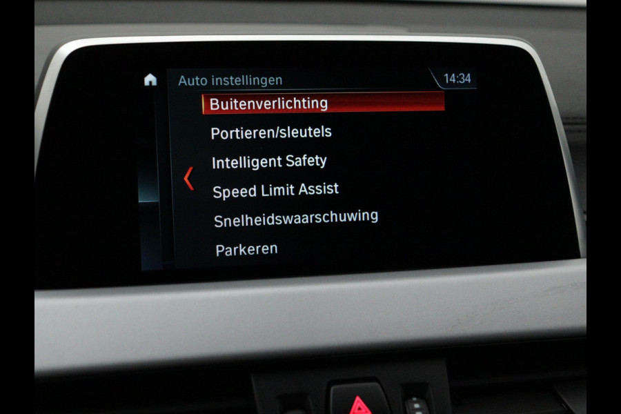 BMW X2 sDrive20i High Executive Edition NAVI LED CRUISE SPORT-INTERIEUR