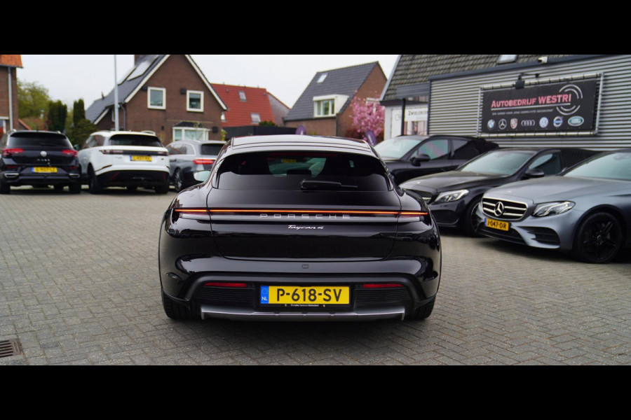 Porsche Taycan Cross Turismo 4 93 kWh | Luchtvering | Panorama sunroof | incl. BTW | Dynamisch onderstel | Adaptieve Cruise |