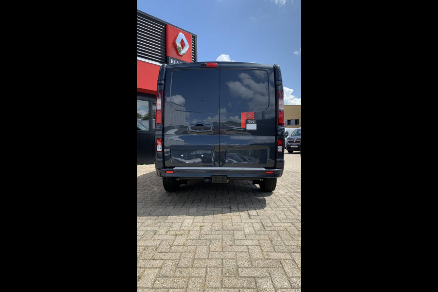 Renault Trafic Exclusive T30 2.0 dCi 150 PK L2H1 Demo Korting, 17inch velgen, Compleet laadruimte betimmering, Trekhaak, Apple Carplay