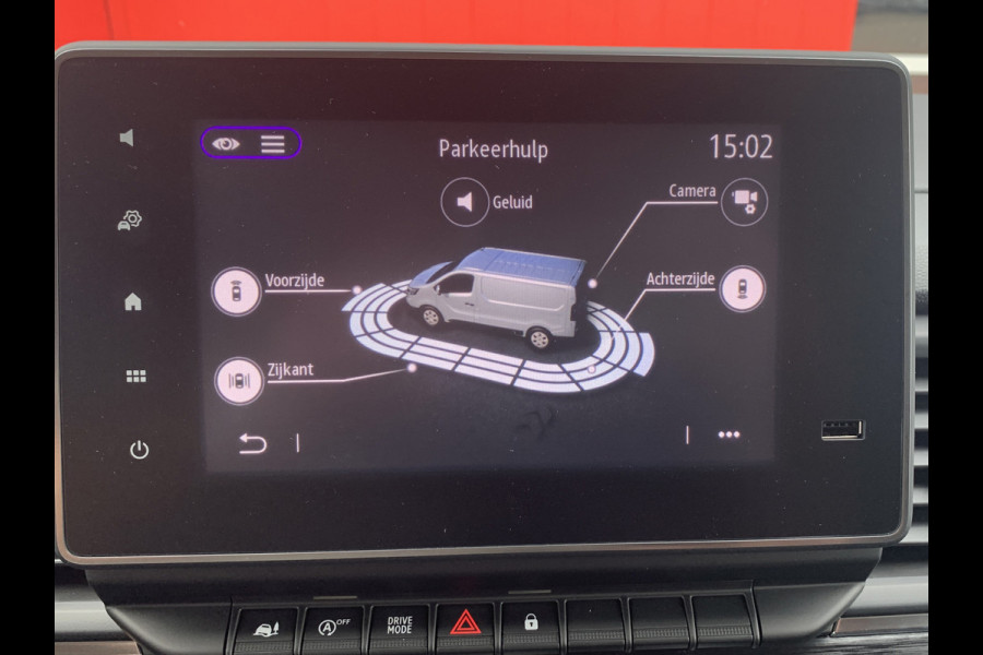 Renault Trafic Exclusive T30 2.0 dCi 150 PK L2H1 Demo Korting, 17inch velgen, Compleet laadruimte betimmering, Trekhaak, Apple Carplay