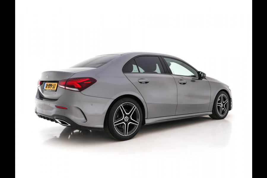 Mercedes-Benz A-Klasse 200 Business Solution AMG-Sportpack Aut. *DIGI-WIDESCREEN-COCKPIT | LEATHER-MICROFIBRE | CAMERA | FULL-LED | SPORT-SEATS | NAVI-FULLMAP | HEATED-SEATS | SHIFT-PADDLES | 18''ALU*