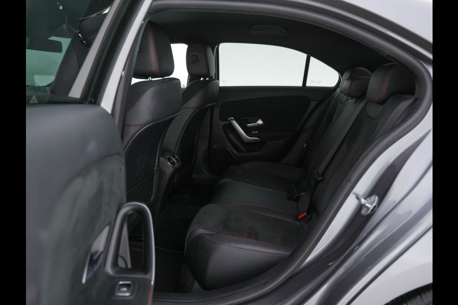 Mercedes-Benz A-Klasse 200 Business Solution AMG-Sportpack Aut. *DIGI-WIDESCREEN-COCKPIT | LEATHER-MICROFIBRE | CAMERA | FULL-LED | SPORT-SEATS | NAVI-FULLMAP | HEATED-SEATS | SHIFT-PADDLES | 18''ALU*