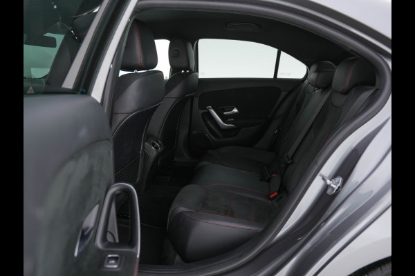Mercedes-Benz A-Klasse 200 Business Solution AMG-Sportpack Aut. *DIGI-WIDESCREEN-COCKPIT | LEATHER-MICROFIBRE | CAMERA | FULL-LED | SPORT-SEATS | NAVI-FULLMAP | HEATED-SEATS | SHIFT-PADDLES | 18''ALU*