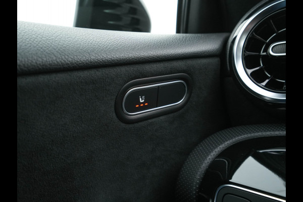 Mercedes-Benz A-Klasse 200 Business Solution AMG-Sportpack Aut. *DIGI-WIDESCREEN-COCKPIT | LEATHER-MICROFIBRE | CAMERA | FULL-LED | SPORT-SEATS | NAVI-FULLMAP | HEATED-SEATS | SHIFT-PADDLES | 18''ALU*
