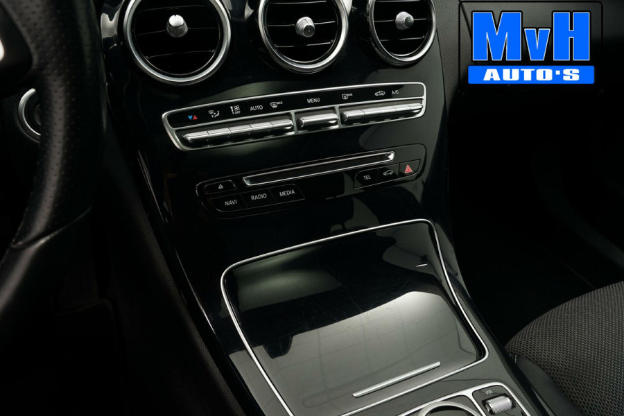 Mercedes-Benz C-Klasse Estate 180 Business Solution|PANO|LED|TREKHAAK