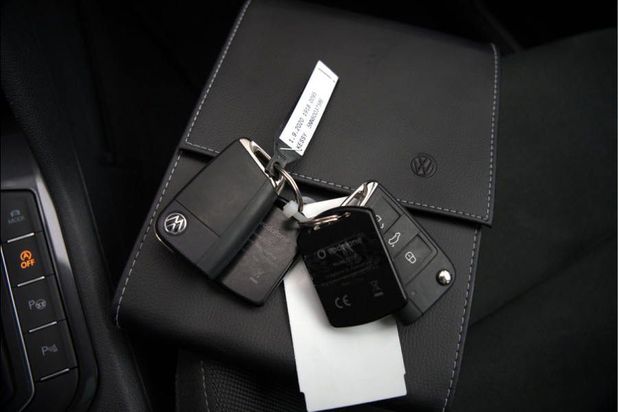 Volkswagen Tiguan Allspace 1.5 TSI DSG Highline Business R | R-Line | Panoramadak | Trekhaak | Massage | Stoelverwarming | Stuurverwarming | Keyless | Camera | Adaptive Cruise Control | Apple Carplay | Navigatie | Virtual Cockpit | Automaat | *5